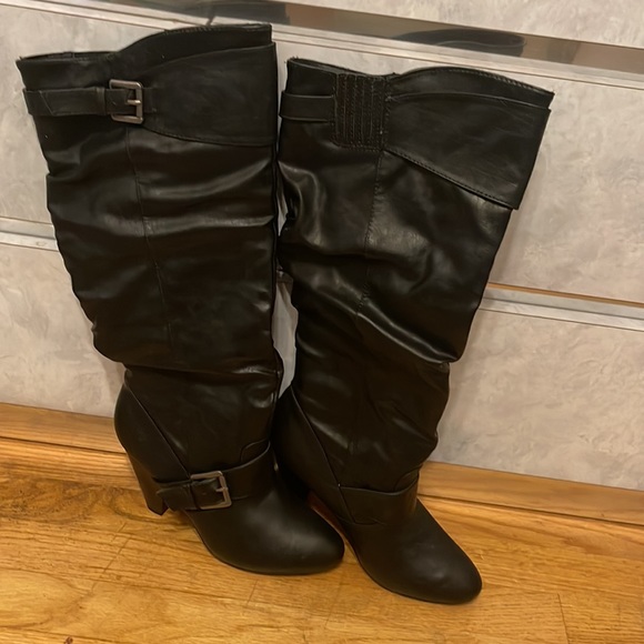 RAMPAGE Women’s wide calf heeled boots NWOT - Picture 2 of 7